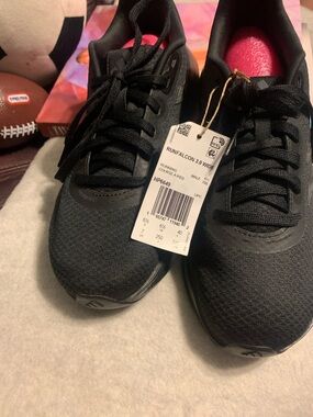 Brooks Black Running Sneakers with Pink Lining
